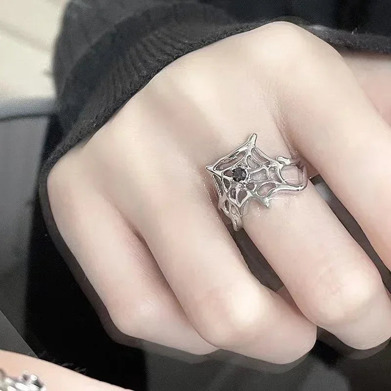 Black-hearted Spider Web Rings